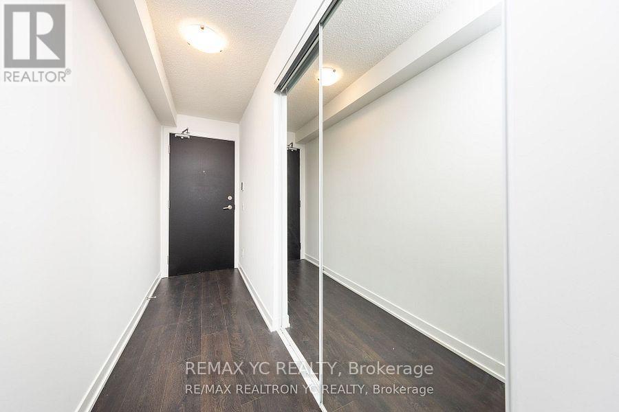 Photo 17 of 719 87 Peter Street, Toronto ON