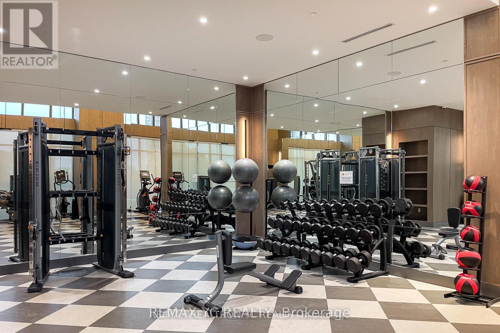 Photo 37 of 436 20 Inn On The Park, Toronto ON