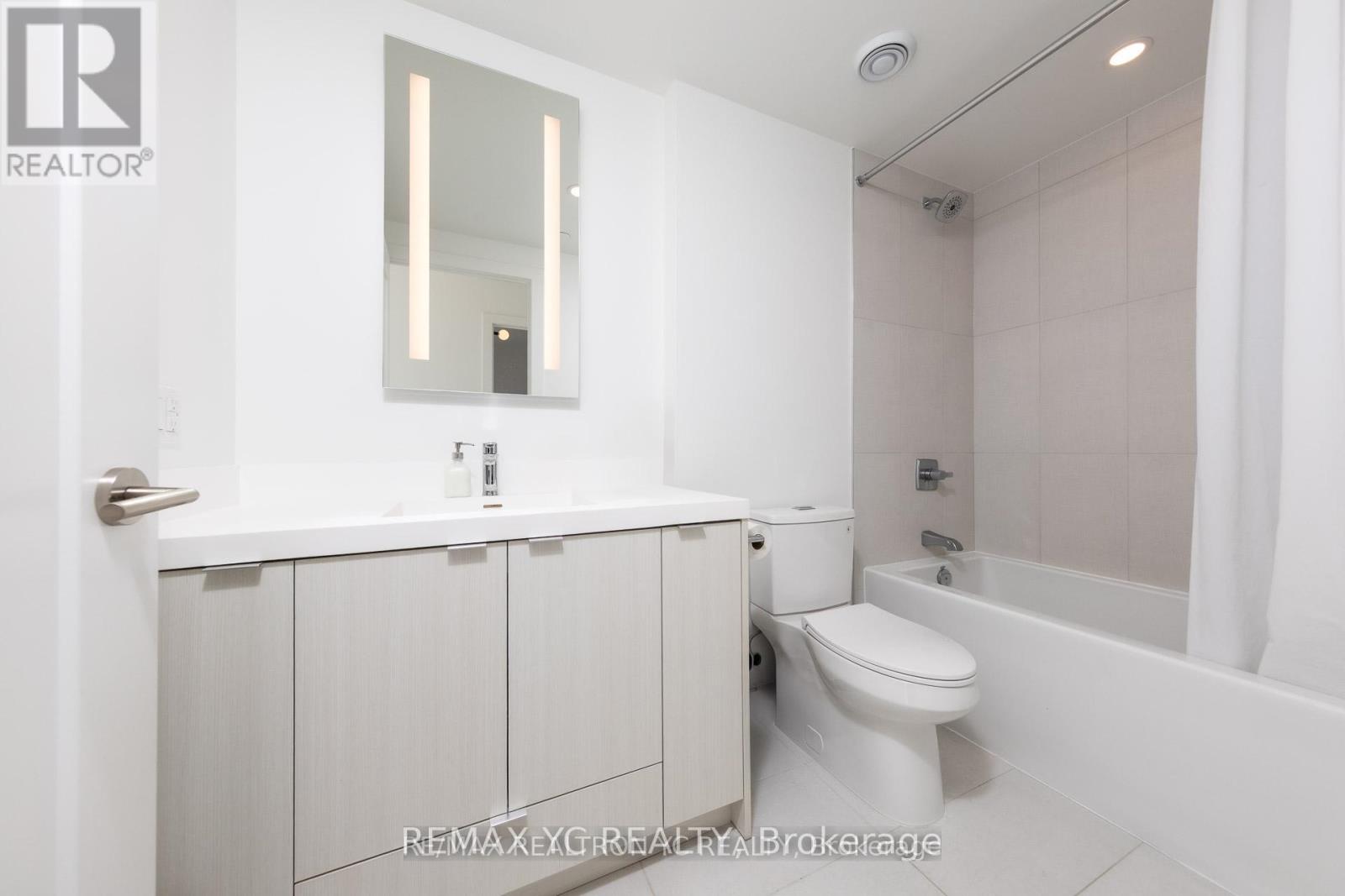 Photo 20 of 436 20 Inn On The Park, Toronto ON