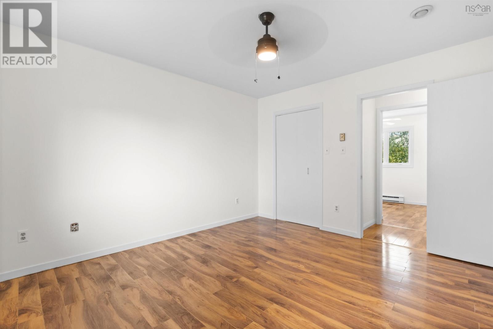 Photo 18 of 32 Orkney Drive, Dartmouth NS