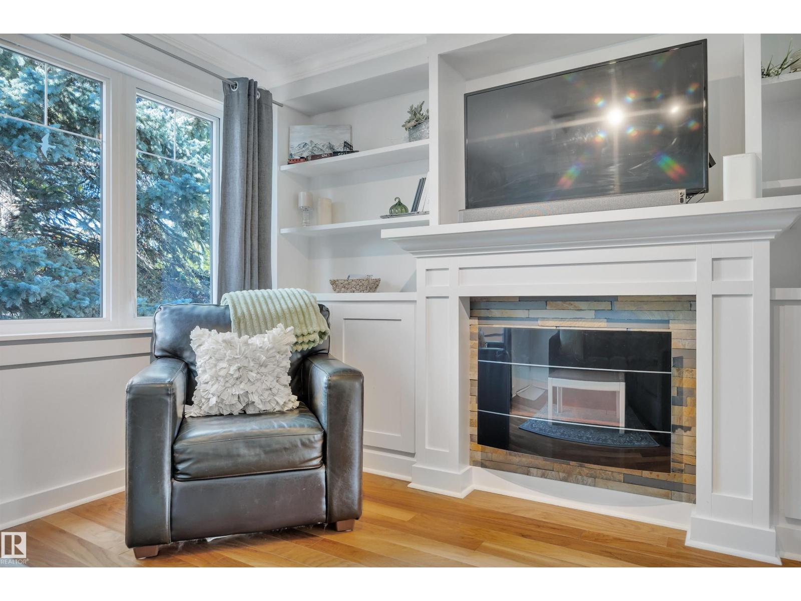 Photo 10 of 4403 47 Av, Leduc AB