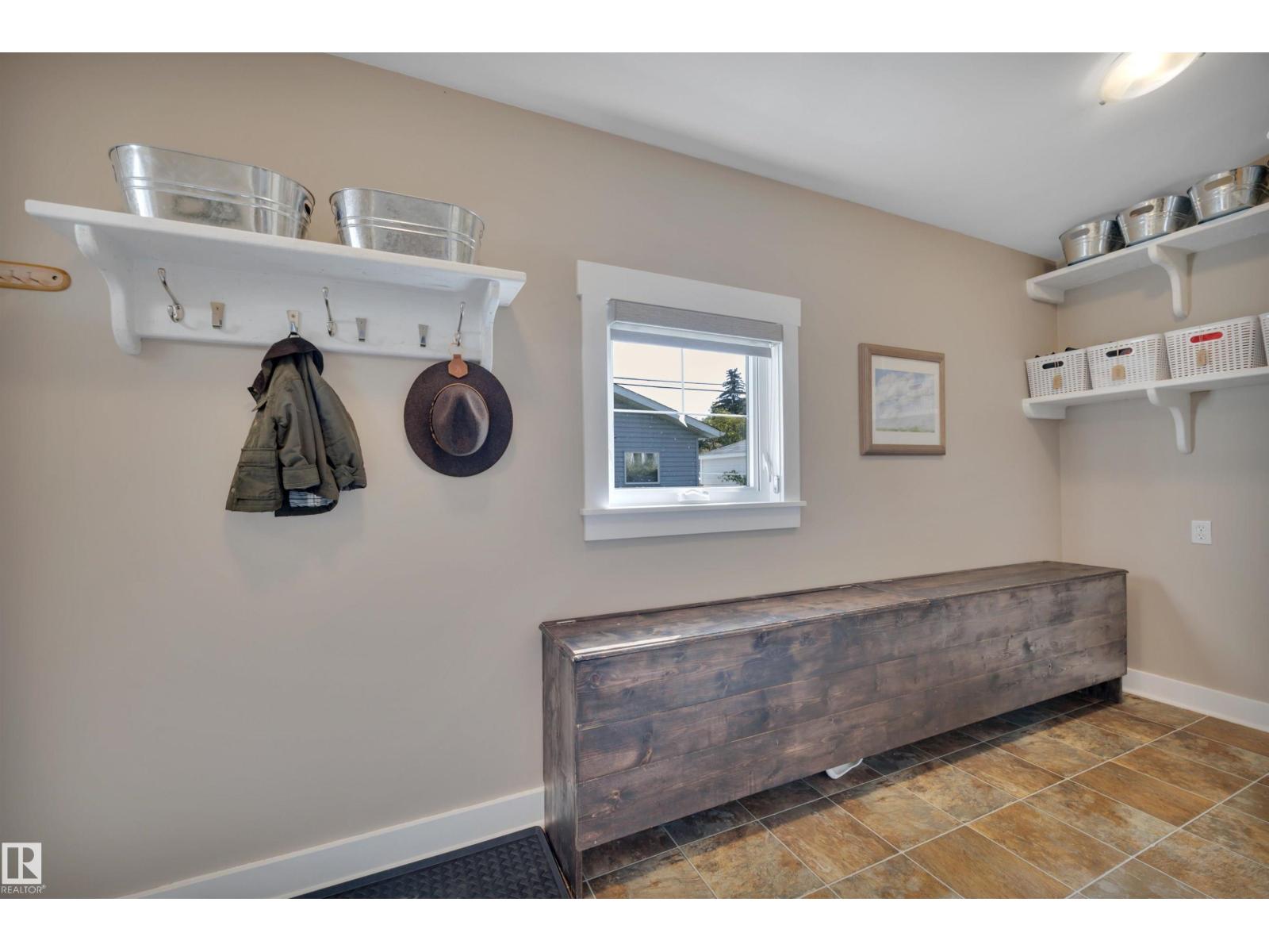 Photo 22 of 4403 47 Av, Leduc AB