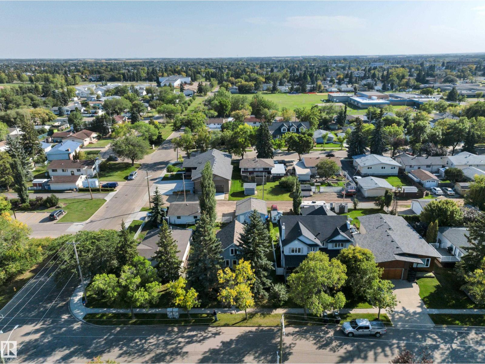 Photo 61 of 4403 47 Av, Leduc AB