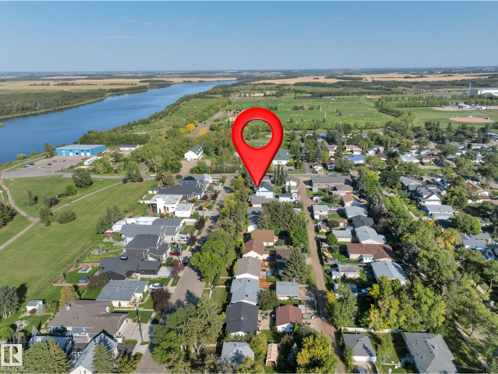 Photo 67 of 4403 47 Av, Leduc AB