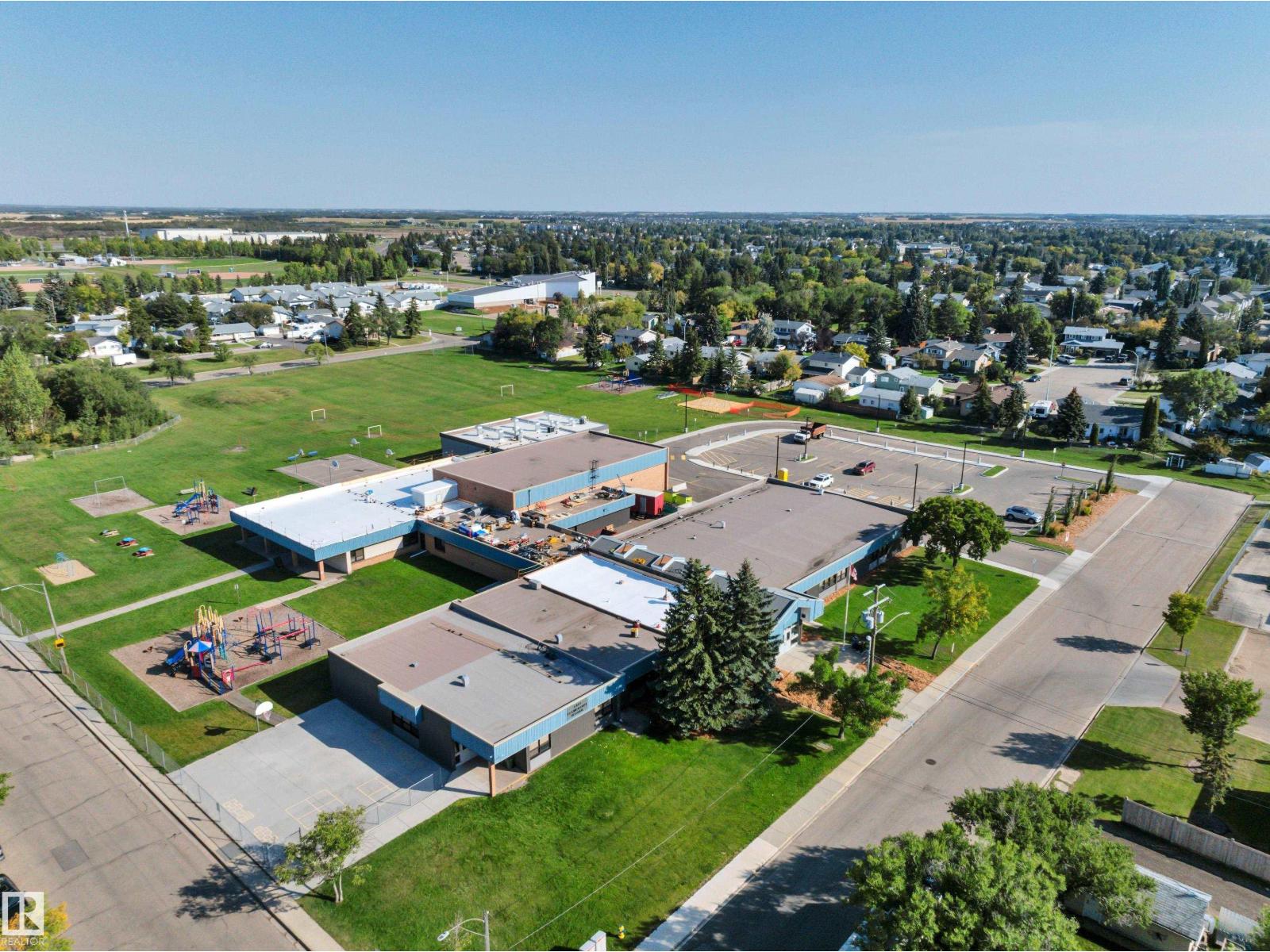 Photo 69 of 4403 47 Av, Leduc AB