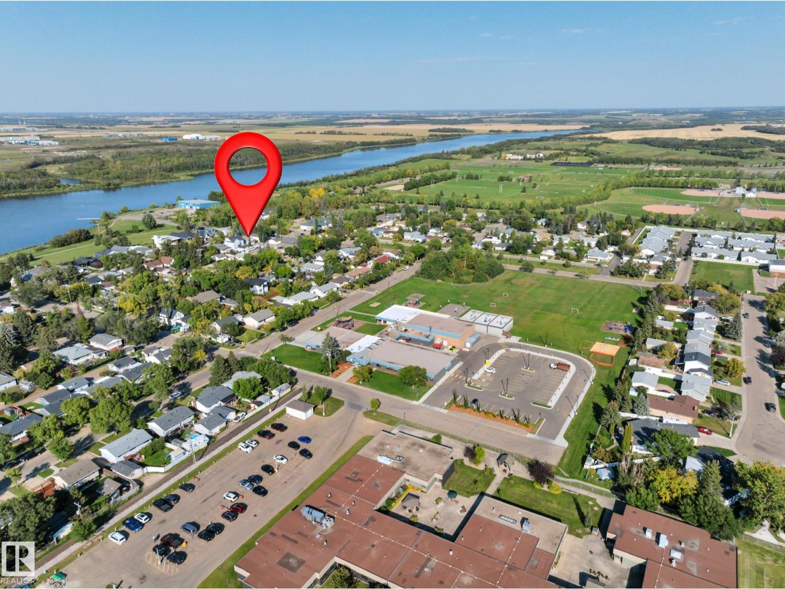 Photo 71 of 4403 47 Av, Leduc AB