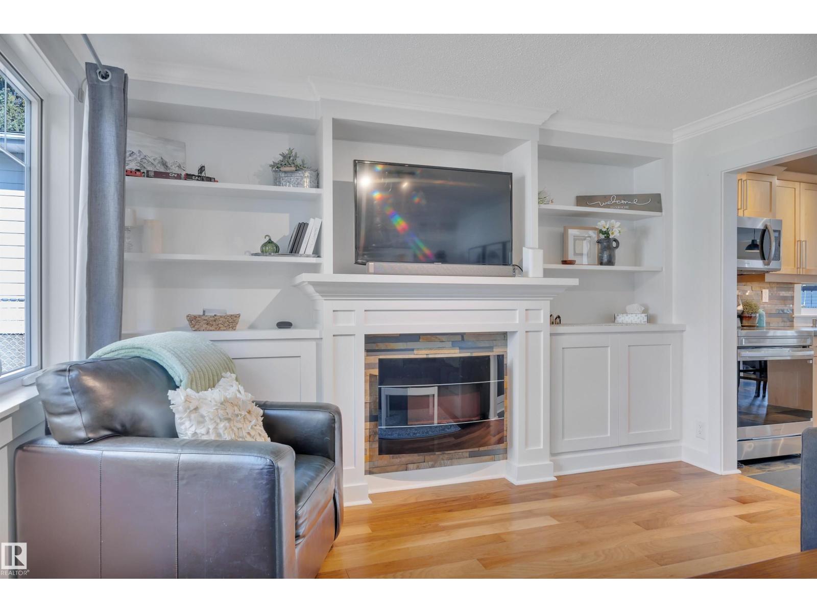 Photo 8 of 4403 47 Av, Leduc AB