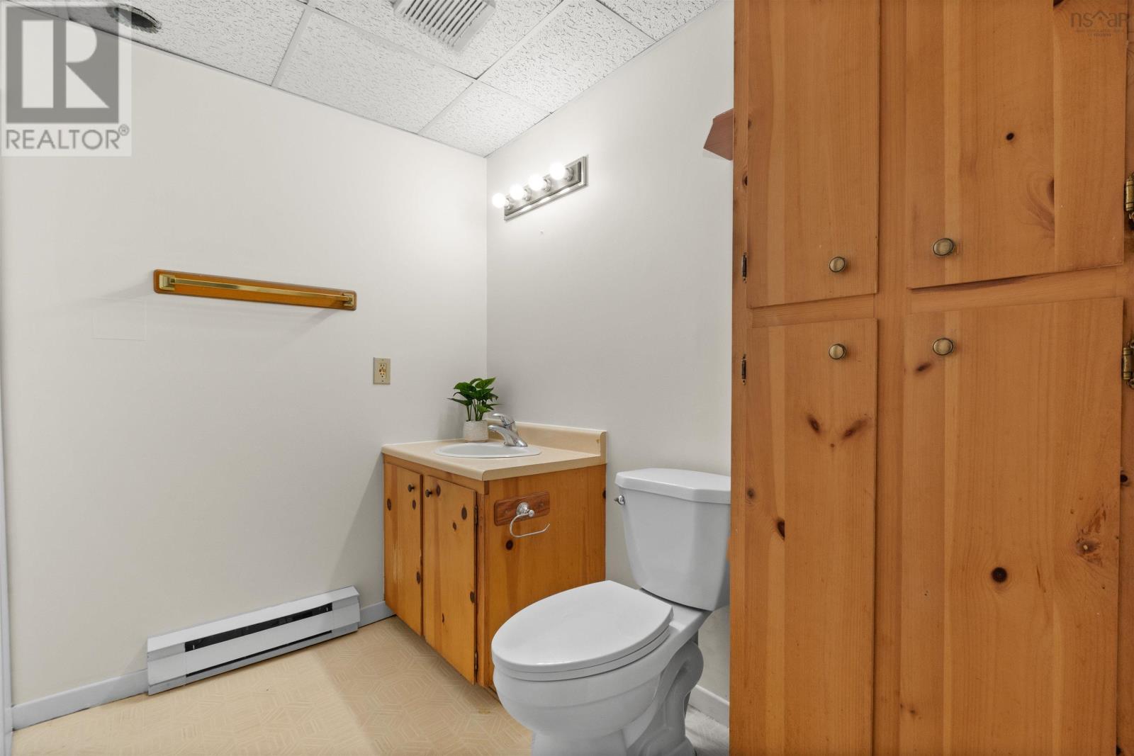 Photo 30 of 32 Orkney Drive, Dartmouth NS