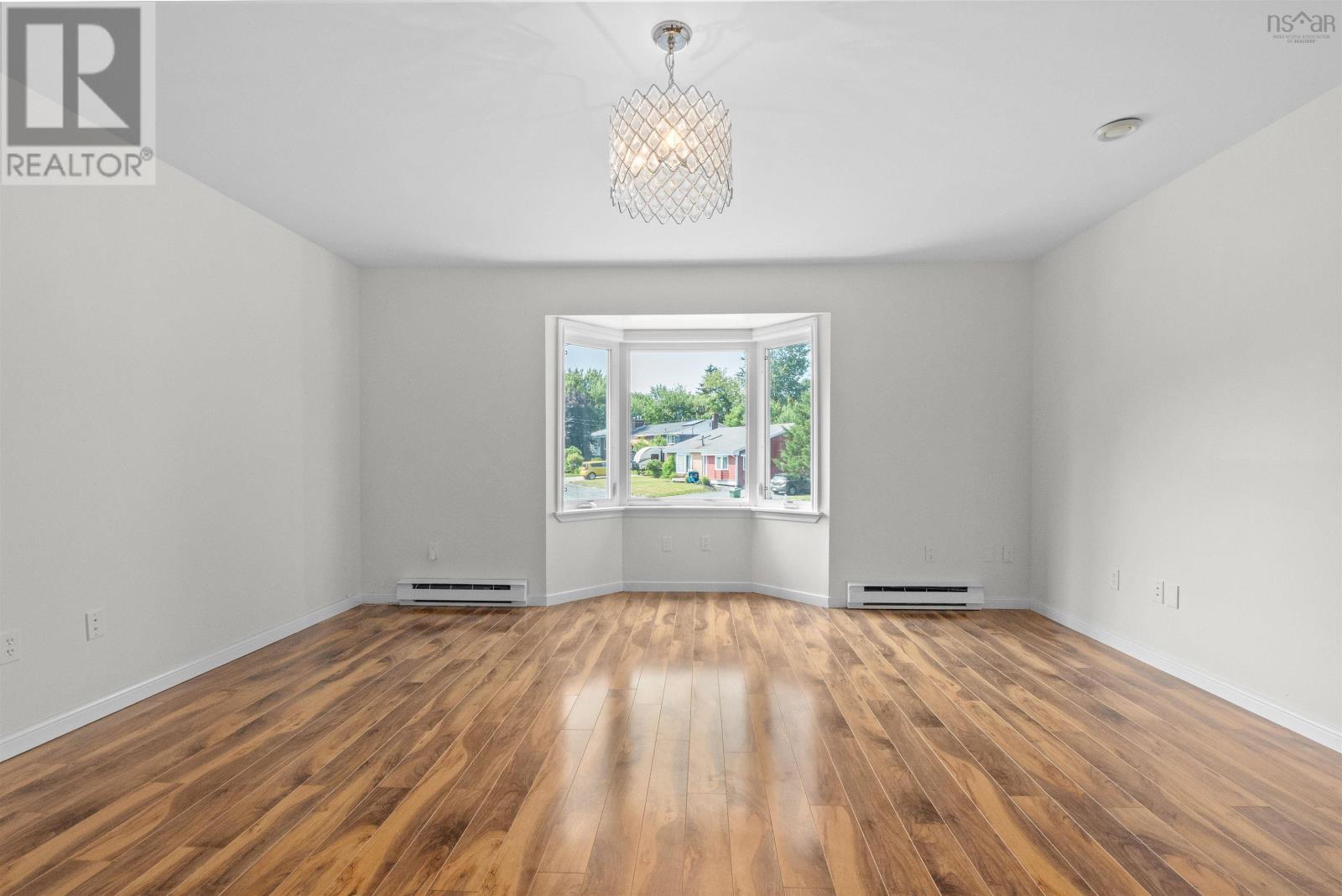 Photo 4 of 32 Orkney Drive, Dartmouth NS
