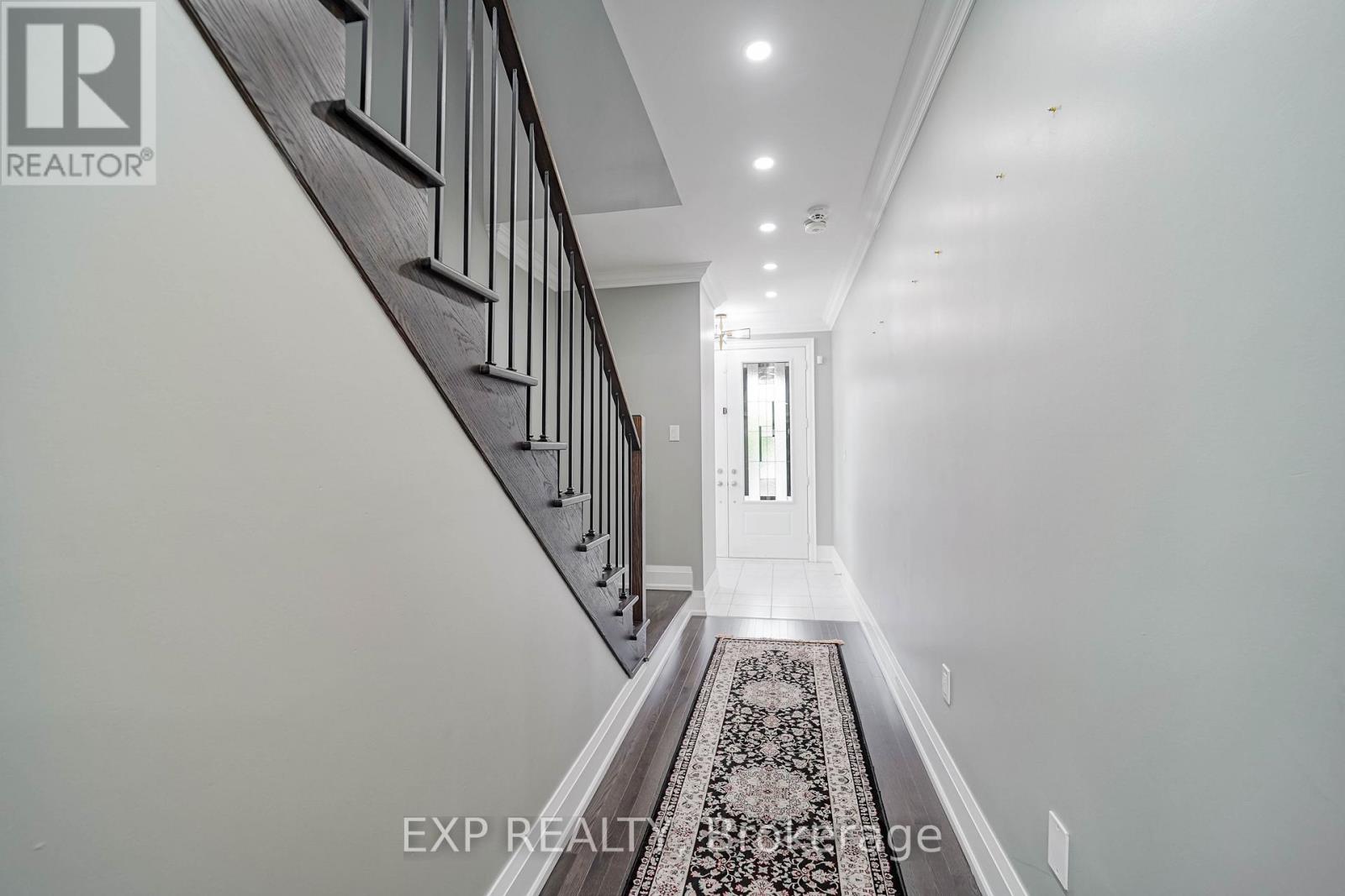 Photo 6 of 25 Christine Elliott Avenue, Whitby ON