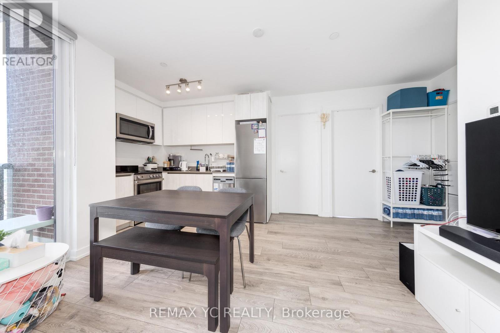 Photo 5 of 803 3100 Keele Street, Toronto ON