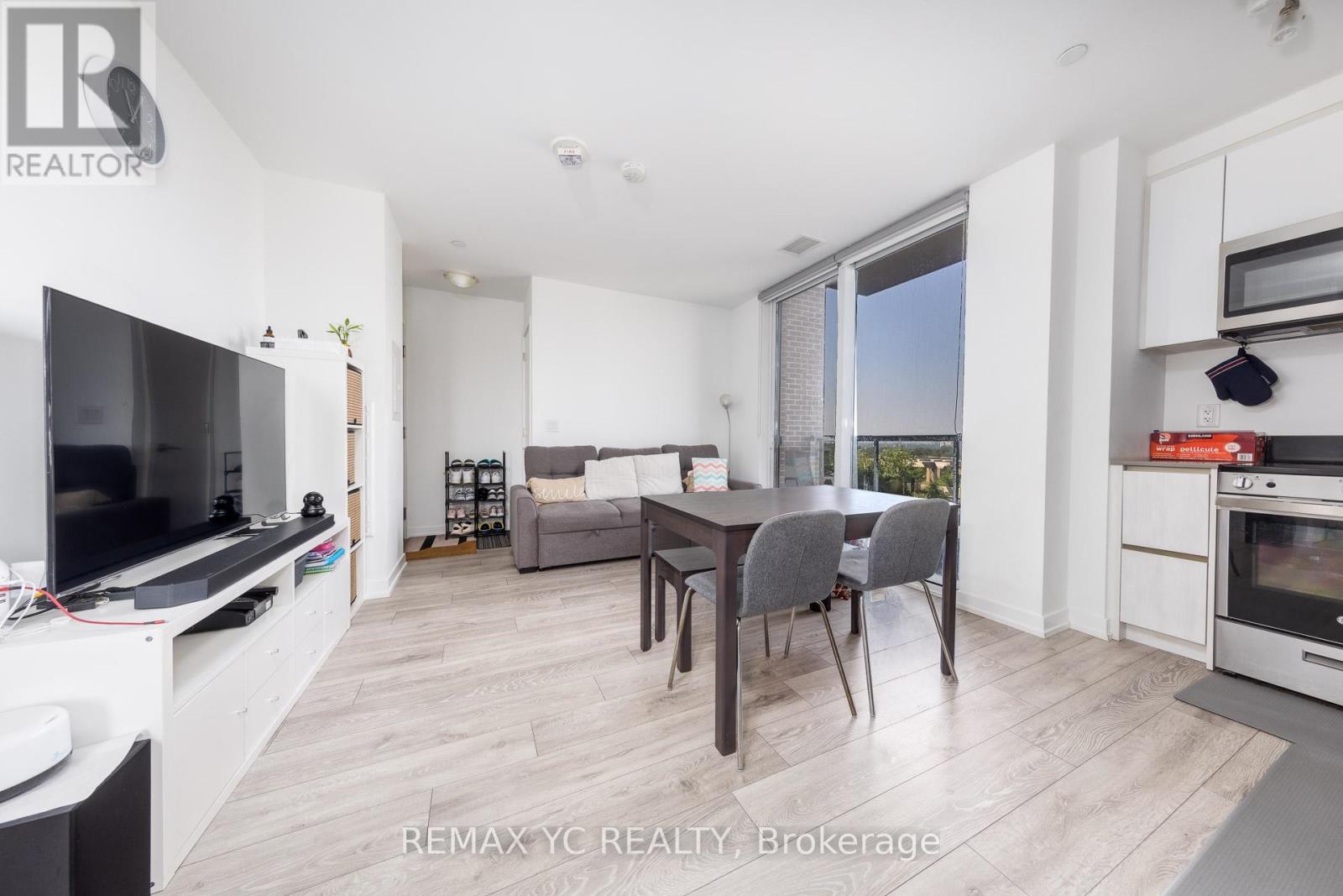 Photo 2 of 803 3100 Keele Street, Toronto ON