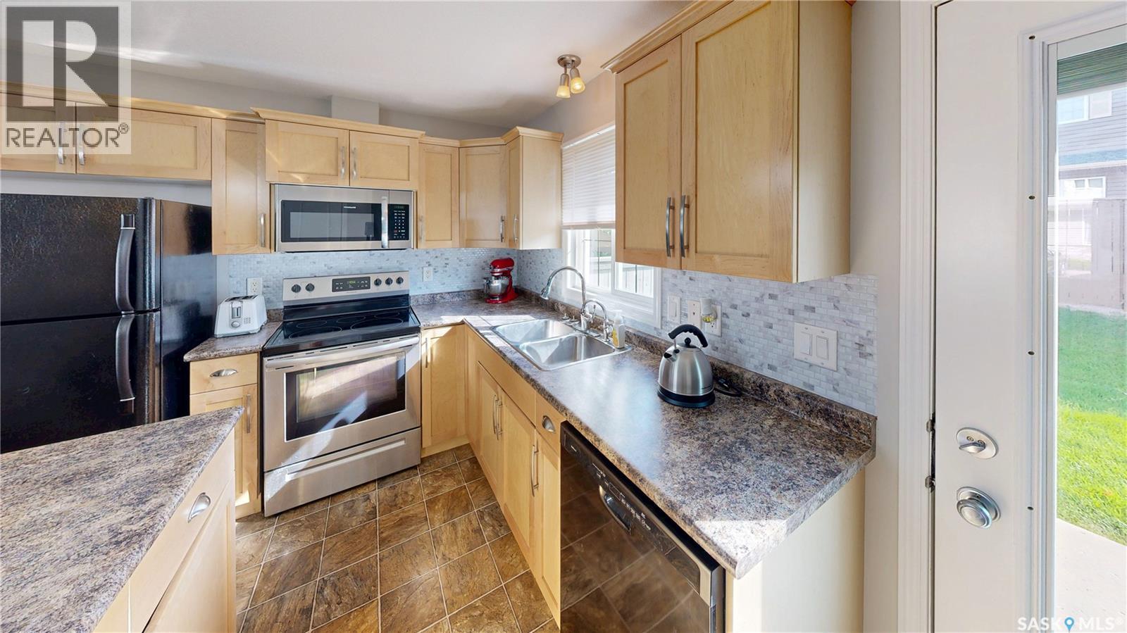 Photo 12 of 156 4801 Child Avenue, Regina SK