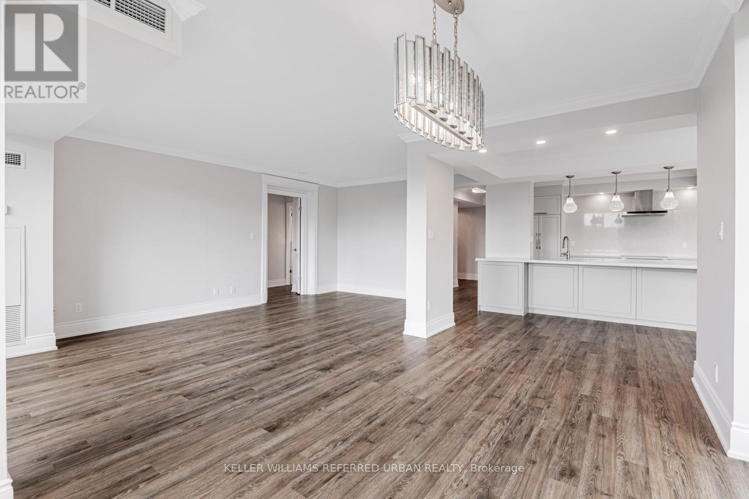 Photo 13 of 721 28 William Carson Crescent, Toronto ON