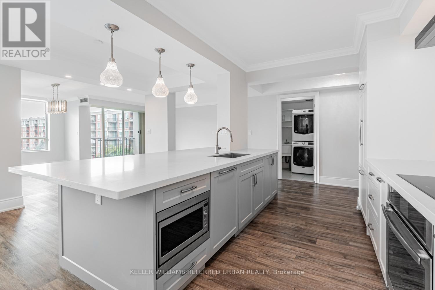 Photo 8 of 721 28 William Carson Crescent, Toronto ON