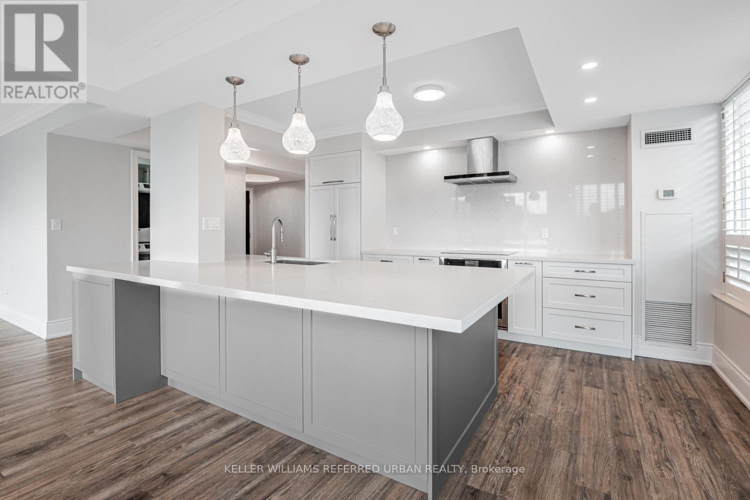 Photo 9 of 721 28 William Carson Crescent, Toronto ON