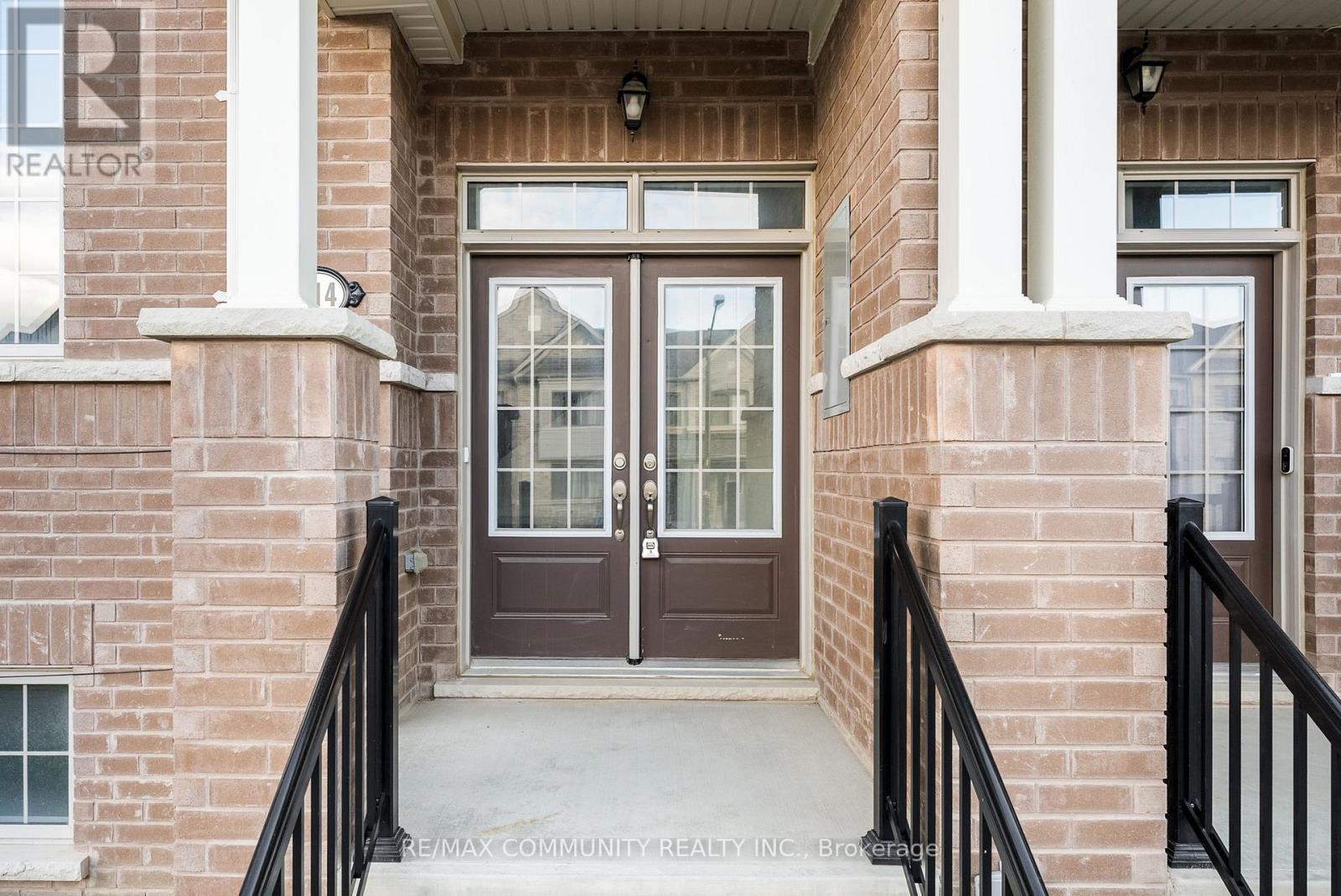 Photo 5 of 314 Coronation Road, Whitby ON