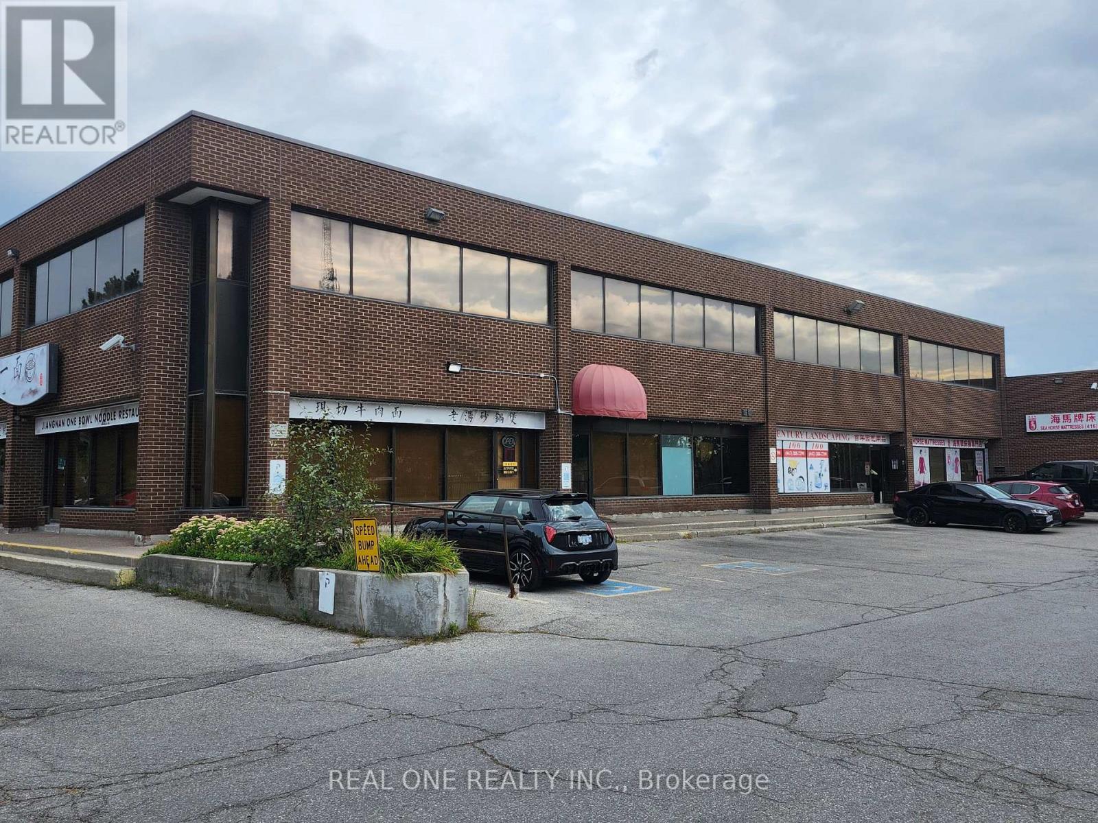 Photo 1 of 102 3447 Kennedy Road, Toronto ON