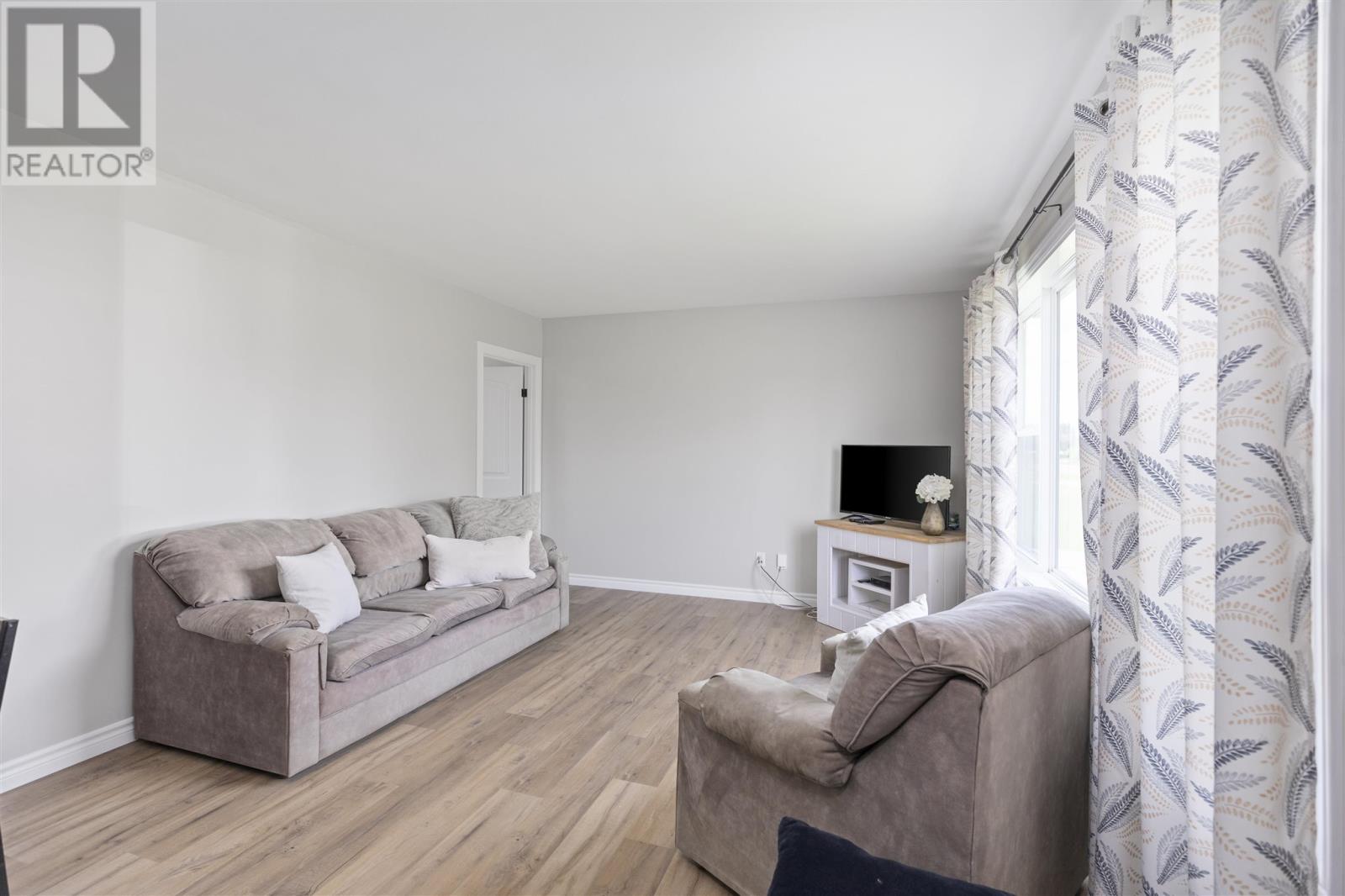 Photo 4 of 353 Doncaster Rd, Sault Ste Marie ON