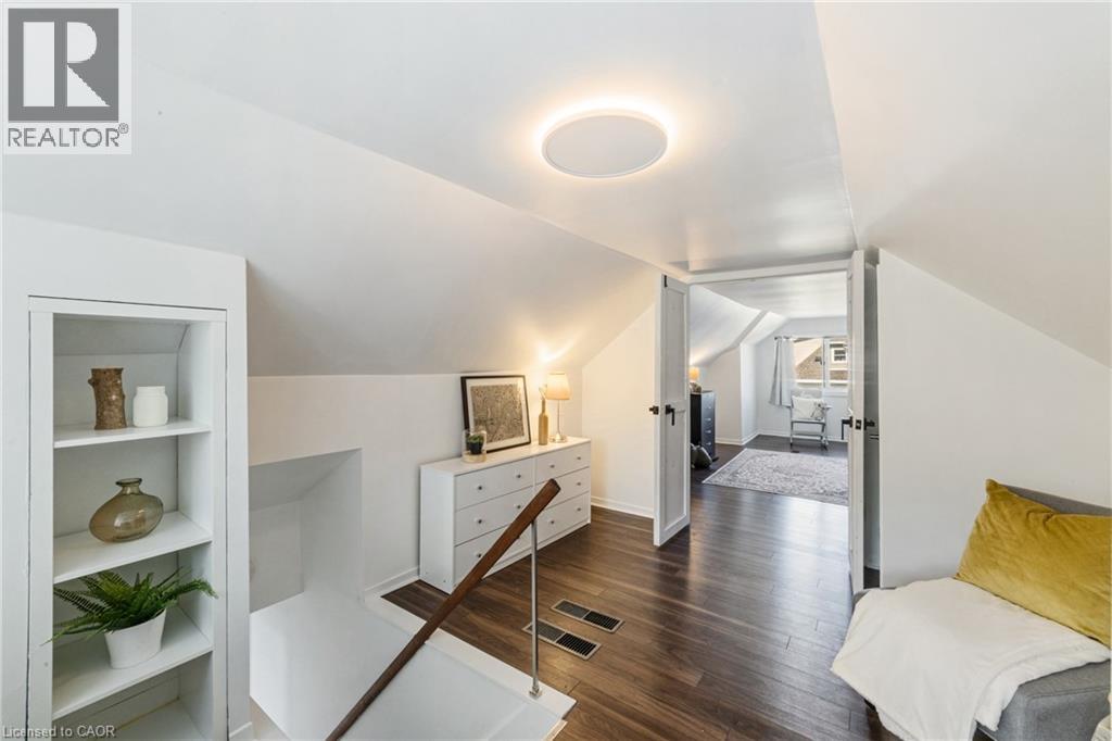 Photo 14 of 22 Houghton Avenue N, Hamilton ON