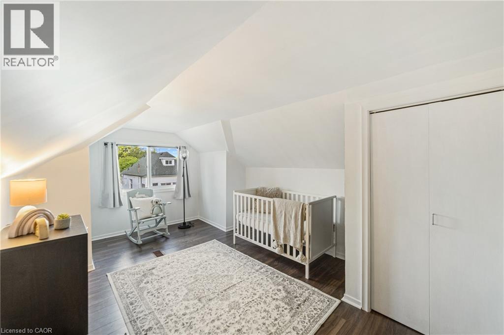 Photo 16 of 22 Houghton Avenue N, Hamilton ON