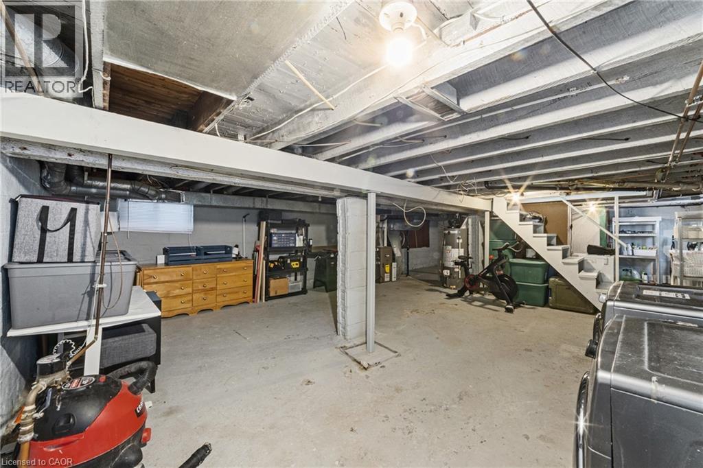 Photo 17 of 22 Houghton Avenue N, Hamilton ON