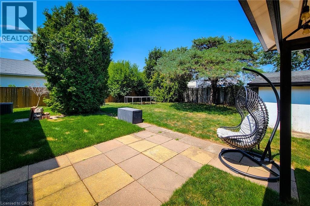 Photo 30 of 10 Lincoln Avenue, Grimsby ON
