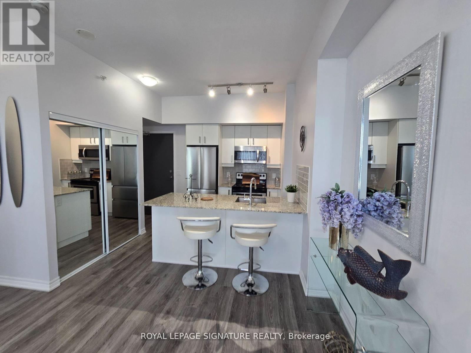 Photo 18 of 610 11611 Yonge Street, Richmond Hill ON