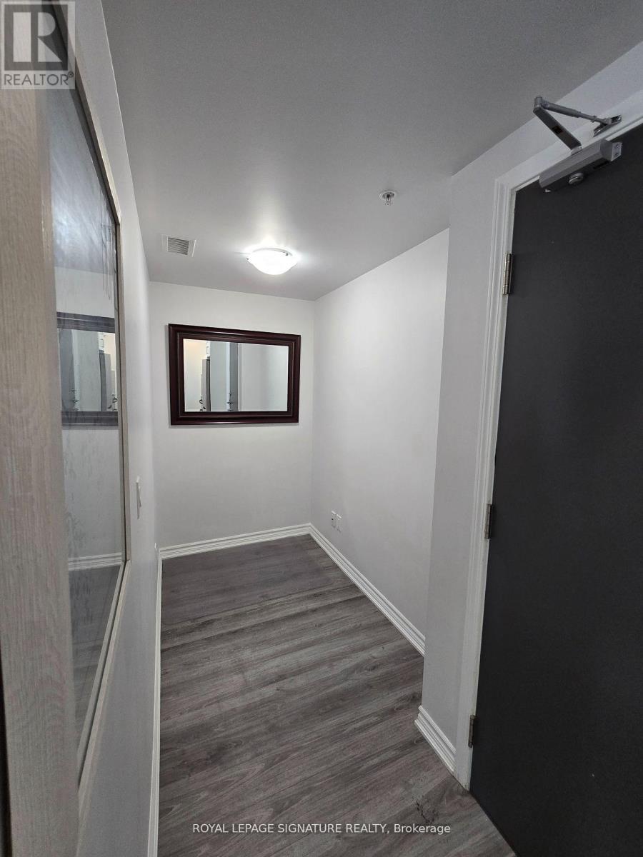 Photo 20 of 610 11611 Yonge Street, Richmond Hill ON