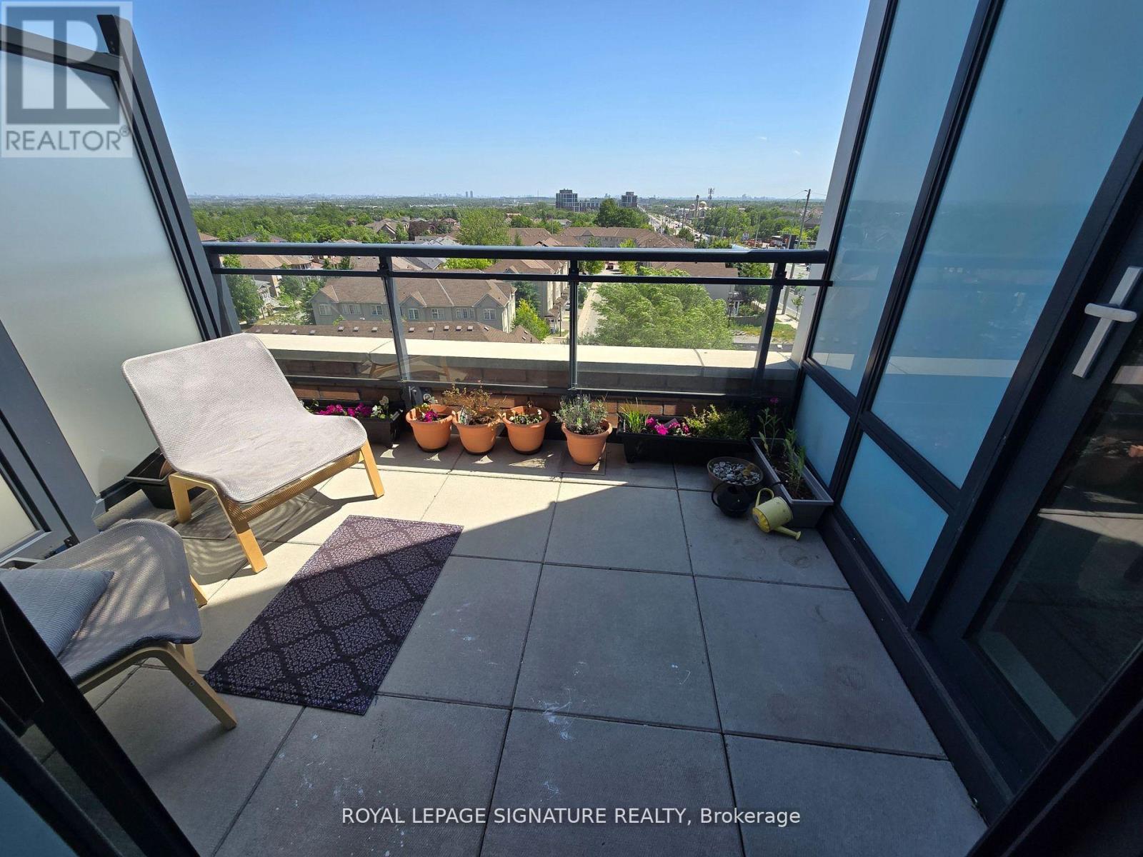 Photo 23 of 610 11611 Yonge Street, Richmond Hill ON