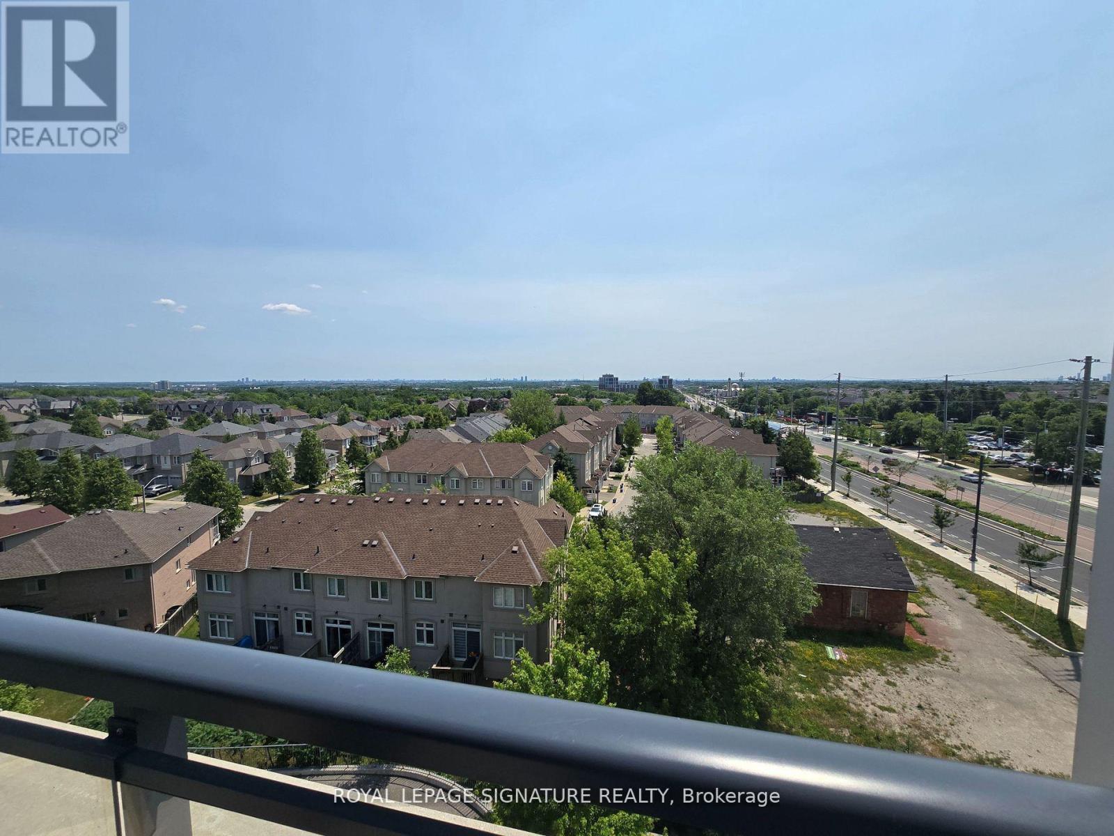 Photo 25 of 610 11611 Yonge Street, Richmond Hill ON