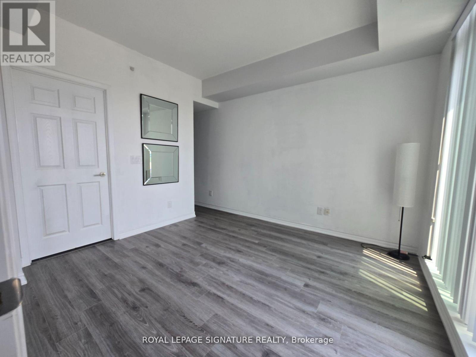 Photo 31 of 610 11611 Yonge Street, Richmond Hill ON