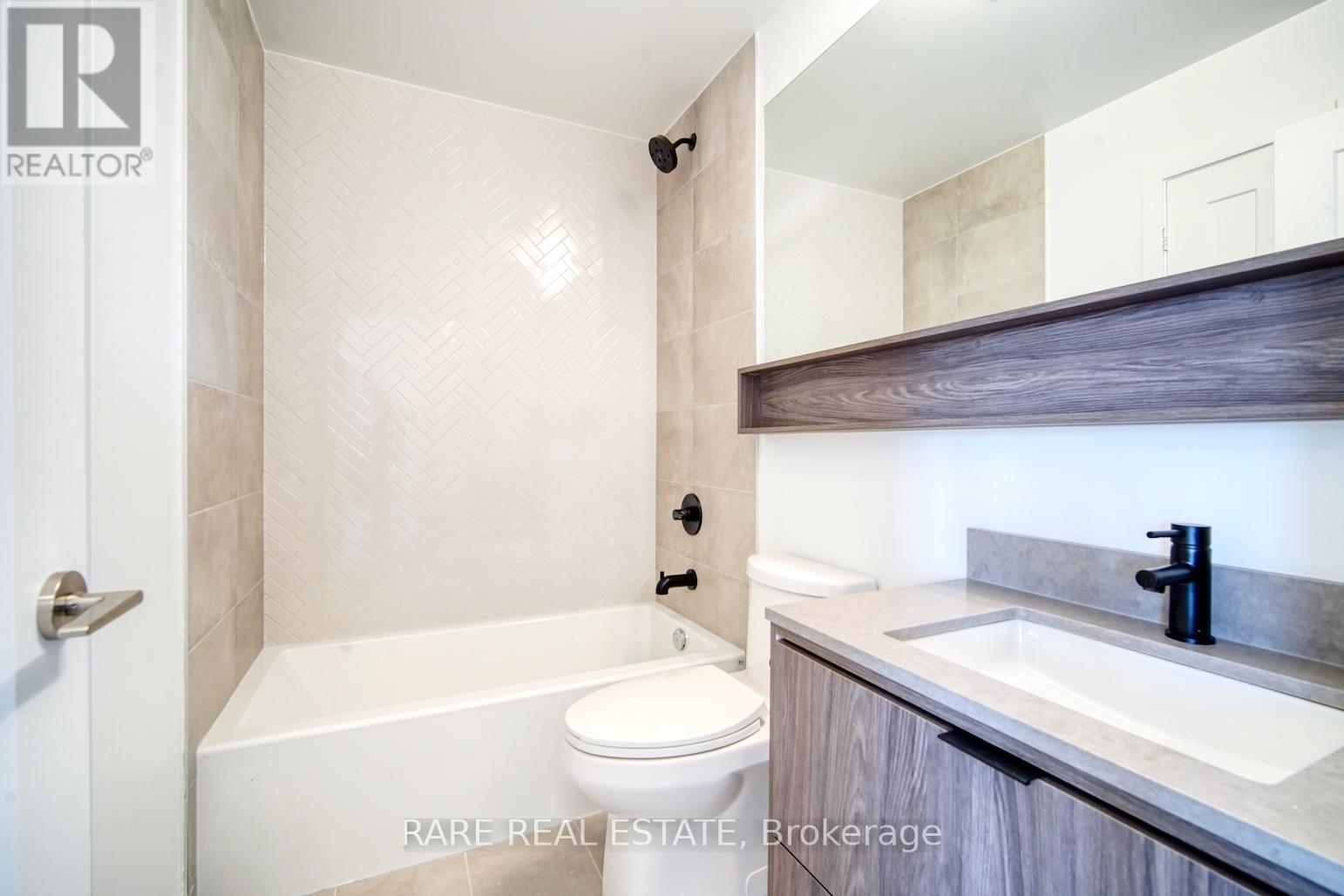 Photo 12 of 722 8888 Yonge Street, Richmond Hill ON