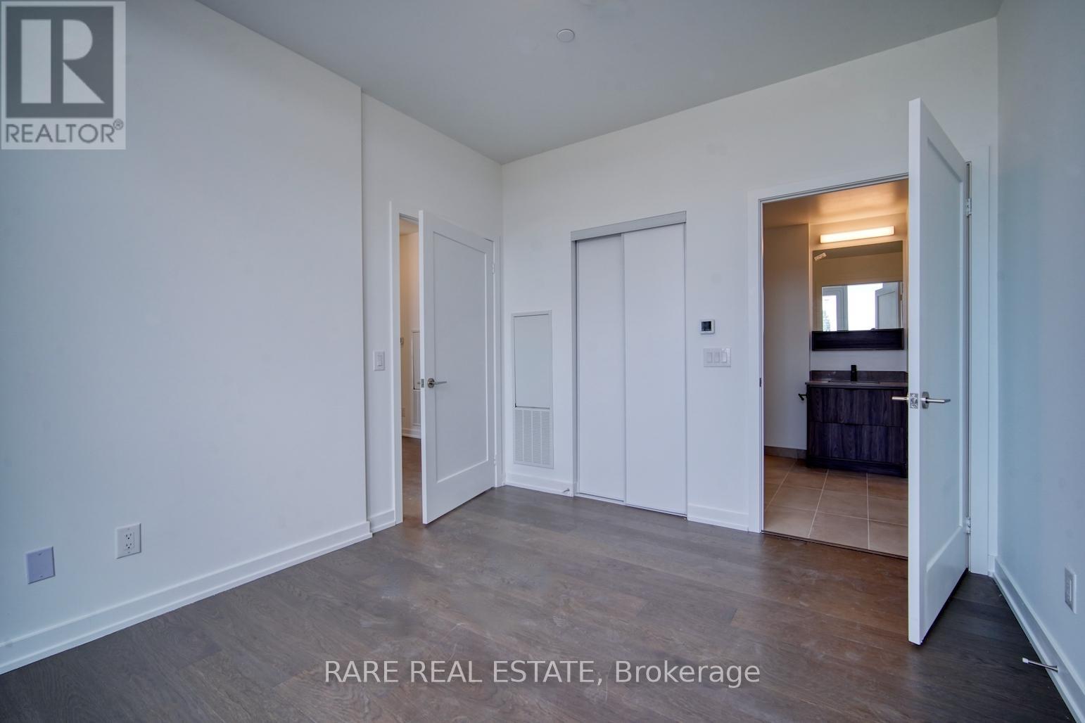 Photo 7 of 722 8888 Yonge Street, Richmond Hill ON
