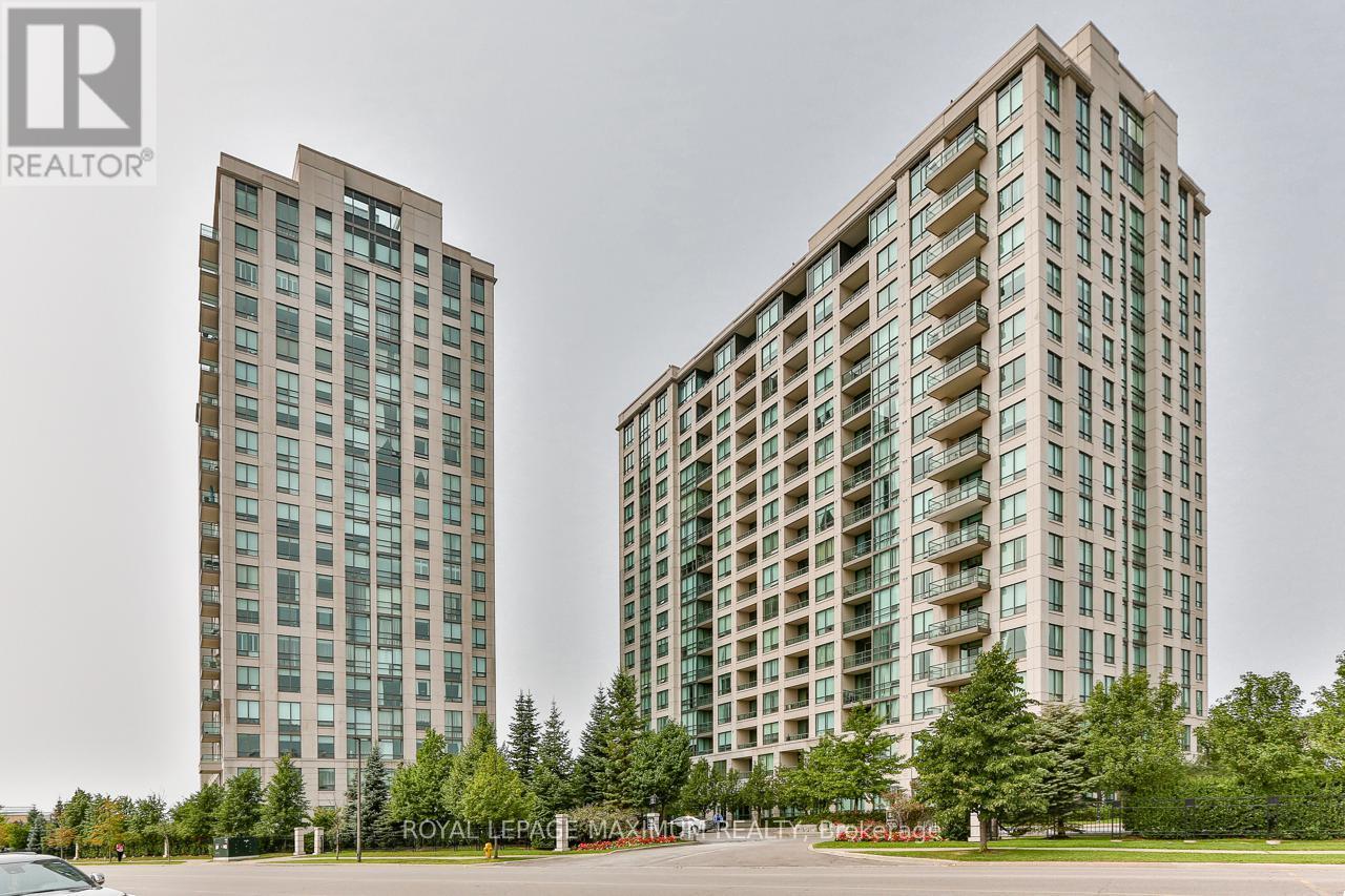 Photo 1 of 302 88 Promenade Circle, Vaughan ON