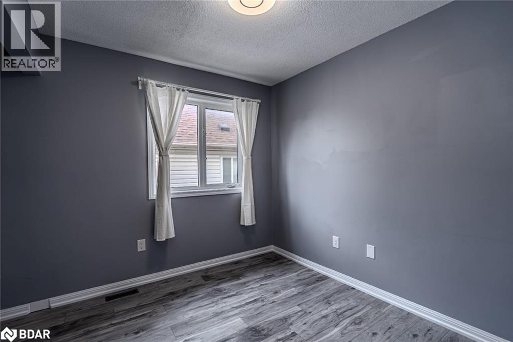Photo 8 of 367 Ferndale Drive S, Barrie ON