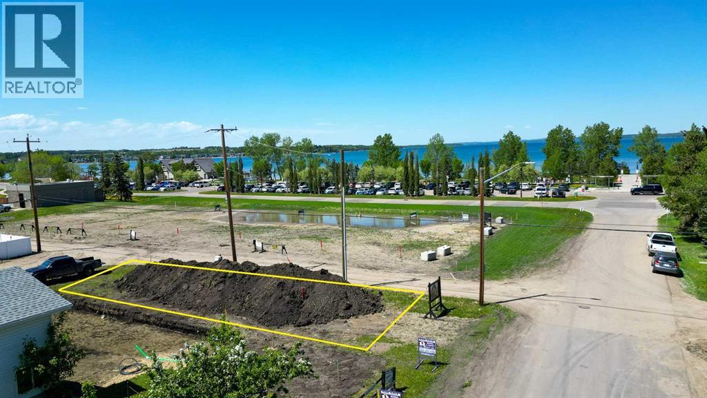 Photo 6 of 5020 42 Street, Sylvan Lake AB