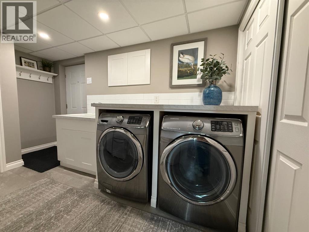 Photo 31 of 10839 Mapleford Road Se, Calgary AB