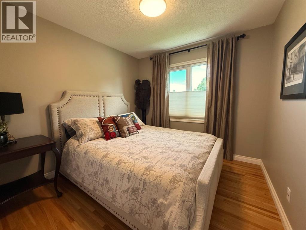 Photo 19 of 10839 Mapleford Road Se, Calgary AB