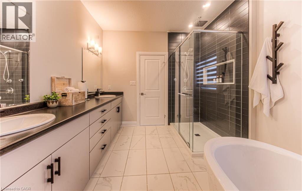 Photo 21 of 904 Thomas Pedder Court, Kitchener ON