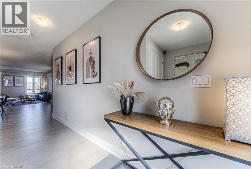 Photo 3 of 904 Thomas Pedder Court, Kitchener ON