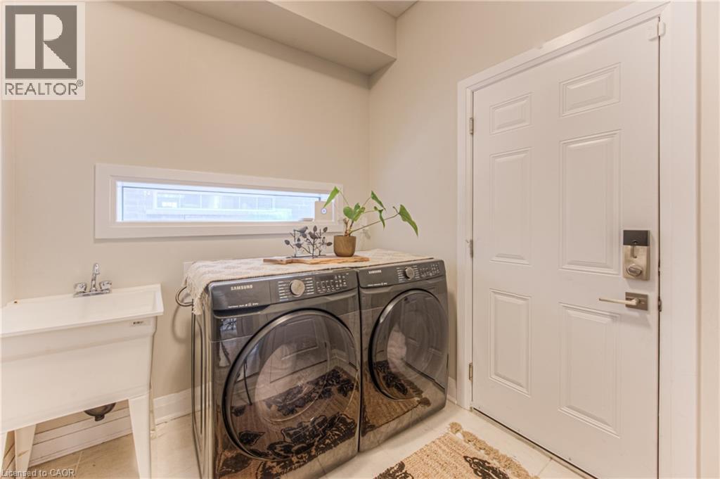 Photo 38 of 904 Thomas Pedder Court, Kitchener ON
