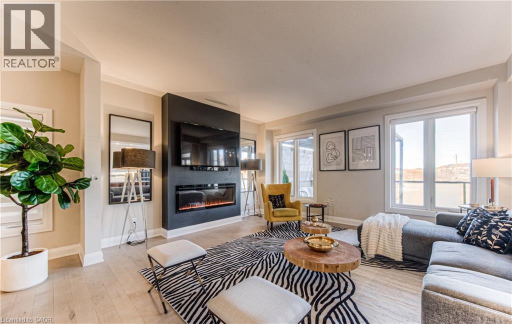 Photo 8 of 904 Thomas Pedder Court, Kitchener ON