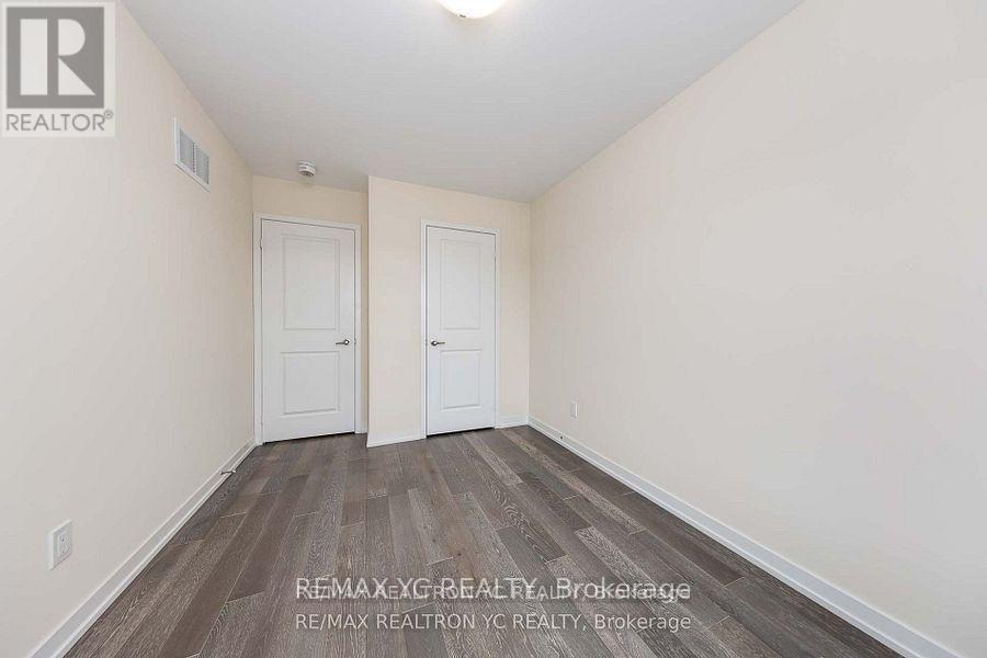 Photo 35 of 37 Torah Gate, Vaughan ON