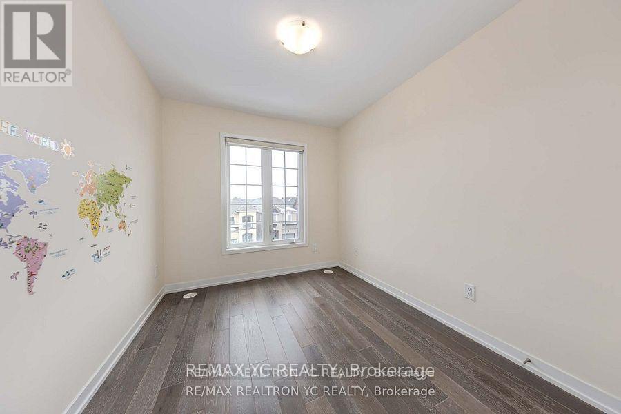 Photo 31 of 37 Torah Gate, Vaughan ON