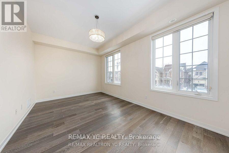 Photo 19 of 37 Torah Gate, Vaughan ON