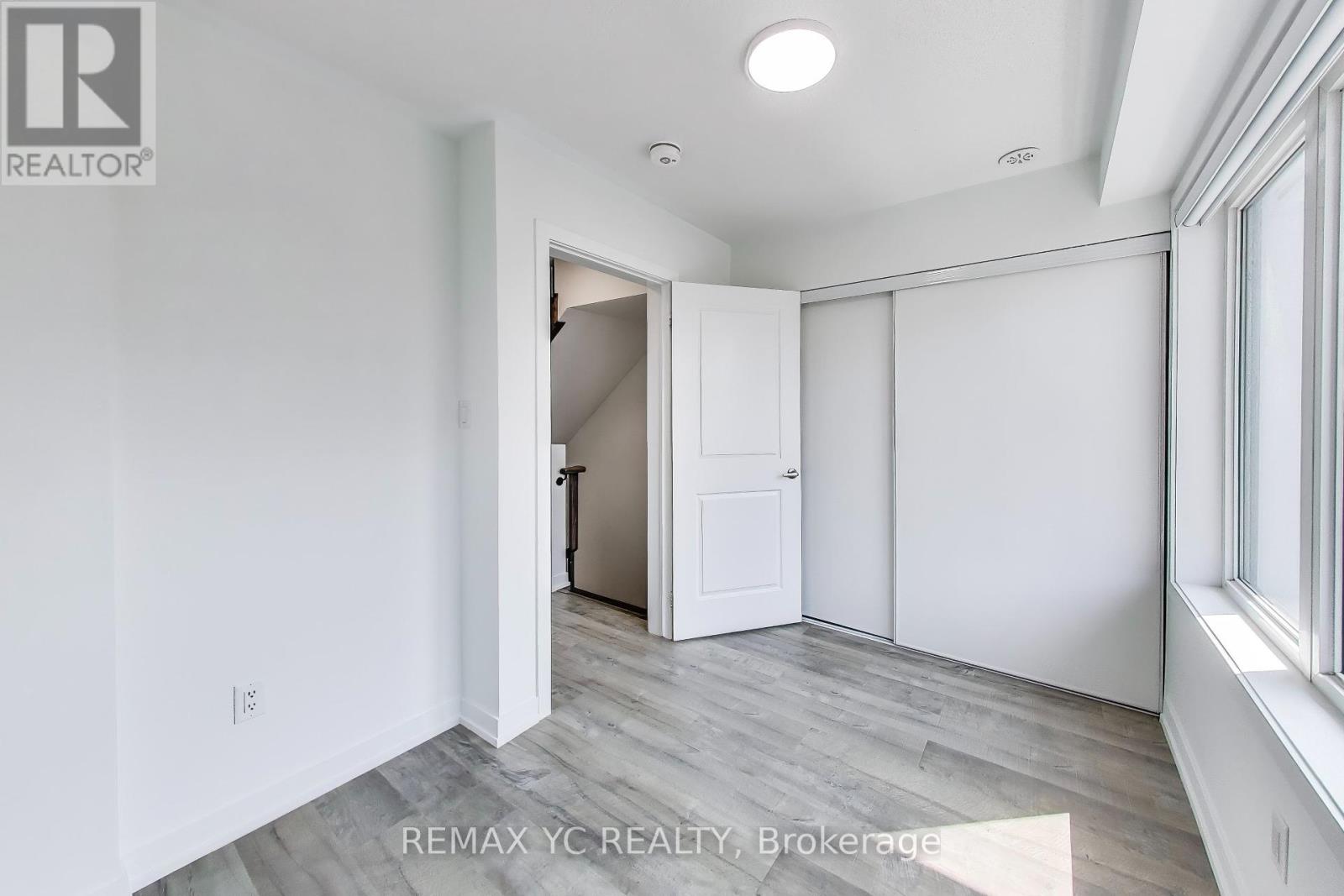Photo 15 of 175 Downsview Park Boulevard, Toronto ON