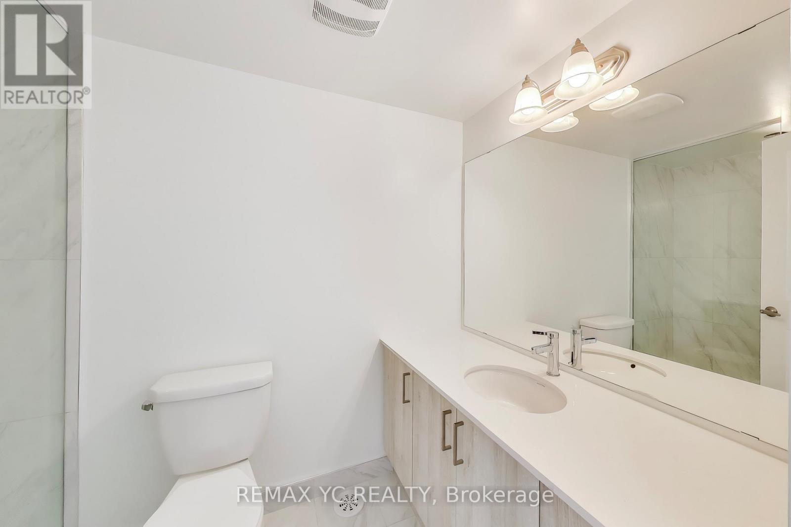 Photo 23 of 175 Downsview Park Boulevard, Toronto ON