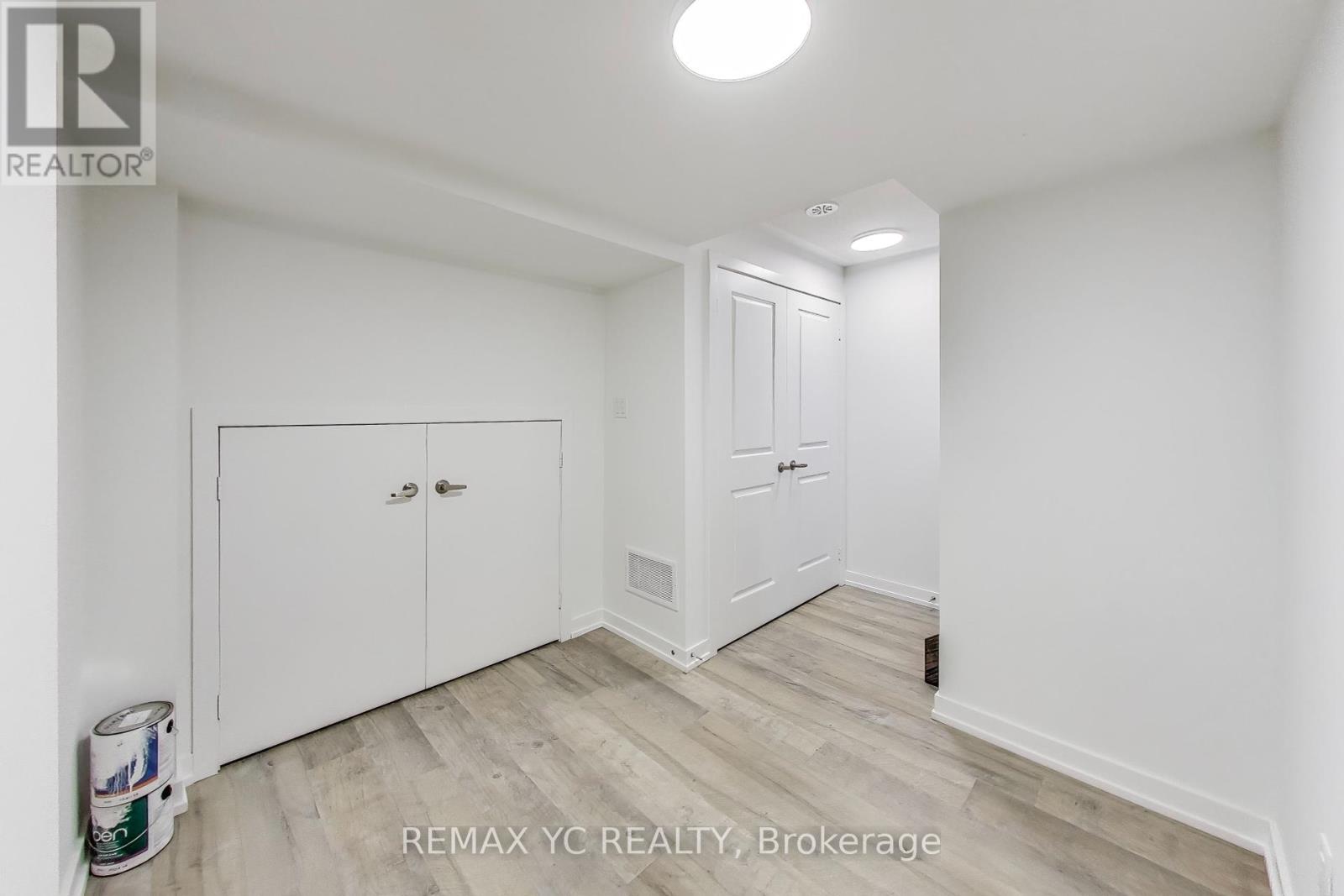 Photo 30 of 175 Downsview Park Boulevard, Toronto ON