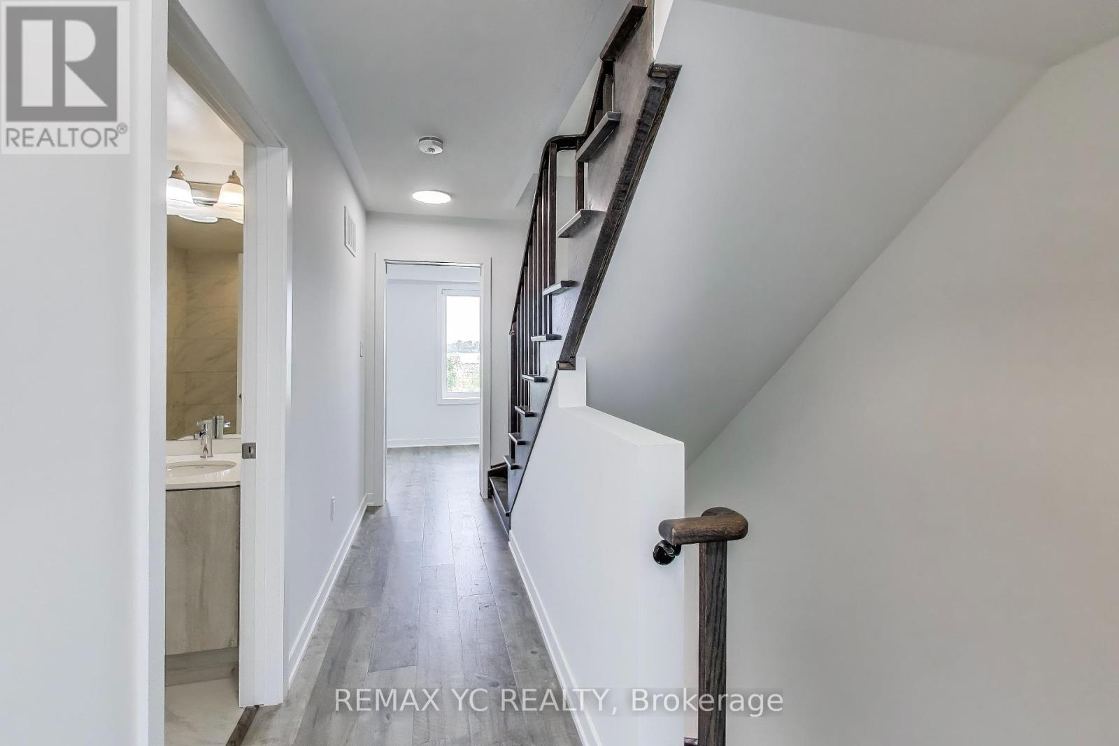 Photo 9 of 175 Downsview Park Boulevard, Toronto ON
